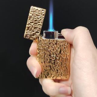 Isqueiro Maçarico Recarregável em Inox Texturizado - Chama à Prova de Vento | Dourado, Rosé e Prata A-47 - Imagem 4